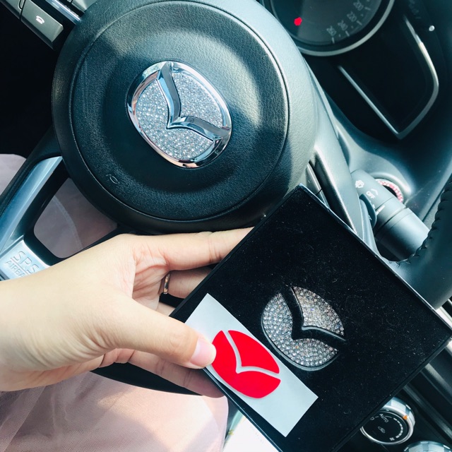 Logo đính đá mazda