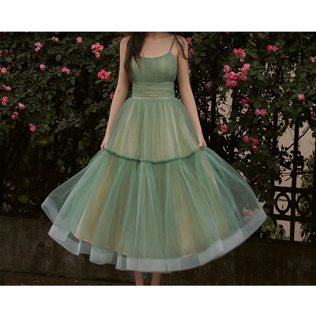 ĐẦM LƯỚI HAI TẦNG DÁNG XÒE CHẤT VẢI NHẸ NHÀNG THƯỚT THA XINH TỎA NẮNG UP