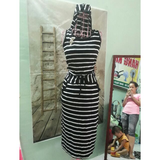 ĐẦM MAXI BODY CÓ NÓN PHONG CÁCH