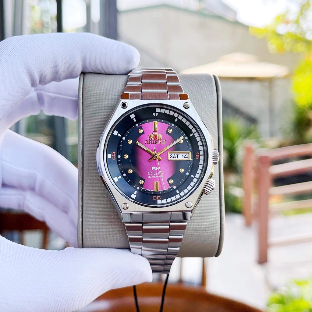 Đồng hồ orient automatic SK đỏ RA-AA0B02R19B kính saphire, dây thép không gỉ, máy automatic, size mặt 42mm