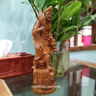 Tượng Tế công bằng gỗ thơm (cao 30 ngang 10 sâu 9 cm)