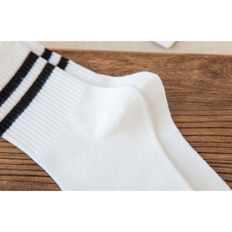 Vớ cotton Nữ trắng đen đơn giản kiểu truyền thống.