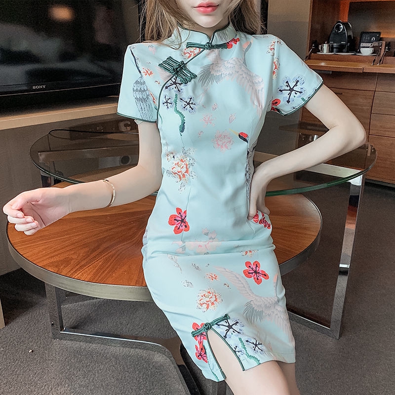 Đầm sườn xám cách tân tay ngắn dáng ôm thời trang cho nữ | BigBuy360 - bigbuy360.vn