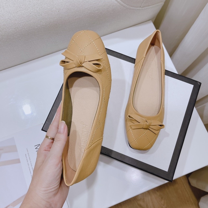 BEESHOES - GIÀY BÚP BÊ NƠ DA MỀM ĐẾ BỆT ĐI ÊM CHÂN- GIÀY BÚP BÊ NỮ THỜI TRANG SẴN MÀU ĐEN KEM NÂU 210907