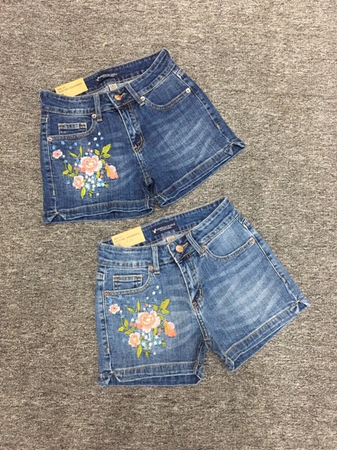 Quần short jeans thiêu hoa