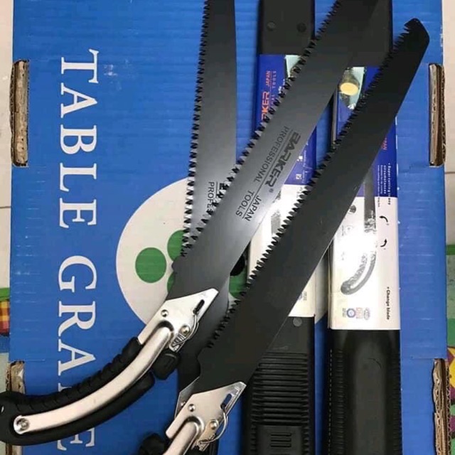 Cưa cành cán gỗ cầm tay