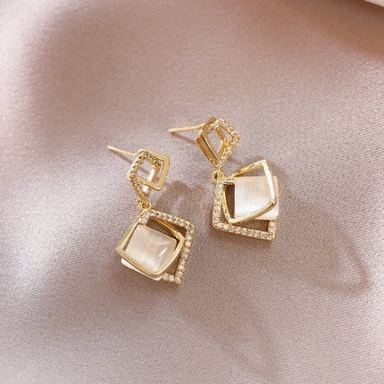 Khuyên Tai Đính Đá Opal Thời Trang Hàn Quốc