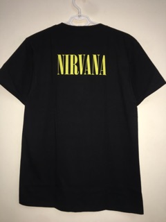 Áo Nirvana còn size XL