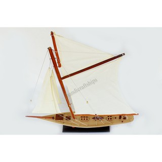 Mô hình thuyền buồm gỗ Endeavour (Đỏ - Trắng) 50cm