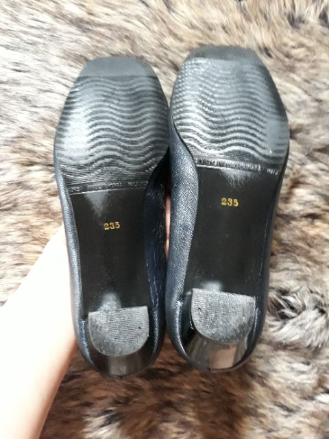 Giày size 235