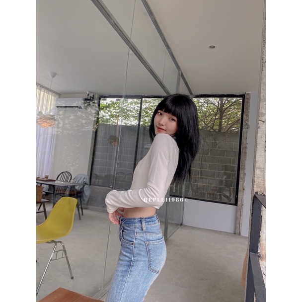 Áo croptop tay dài cổ V