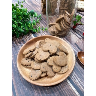 Bánh gạo lứt muối vừng hình tim - 300g