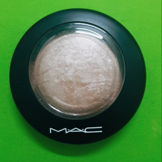 Phấn bắt sáng tạo khối M.A.C