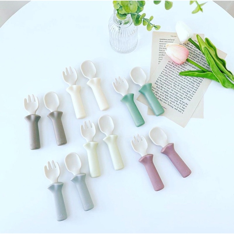 Set Thìa Nĩa Silicon BLUEMAMA KOREA Kèm Hộp Đựng