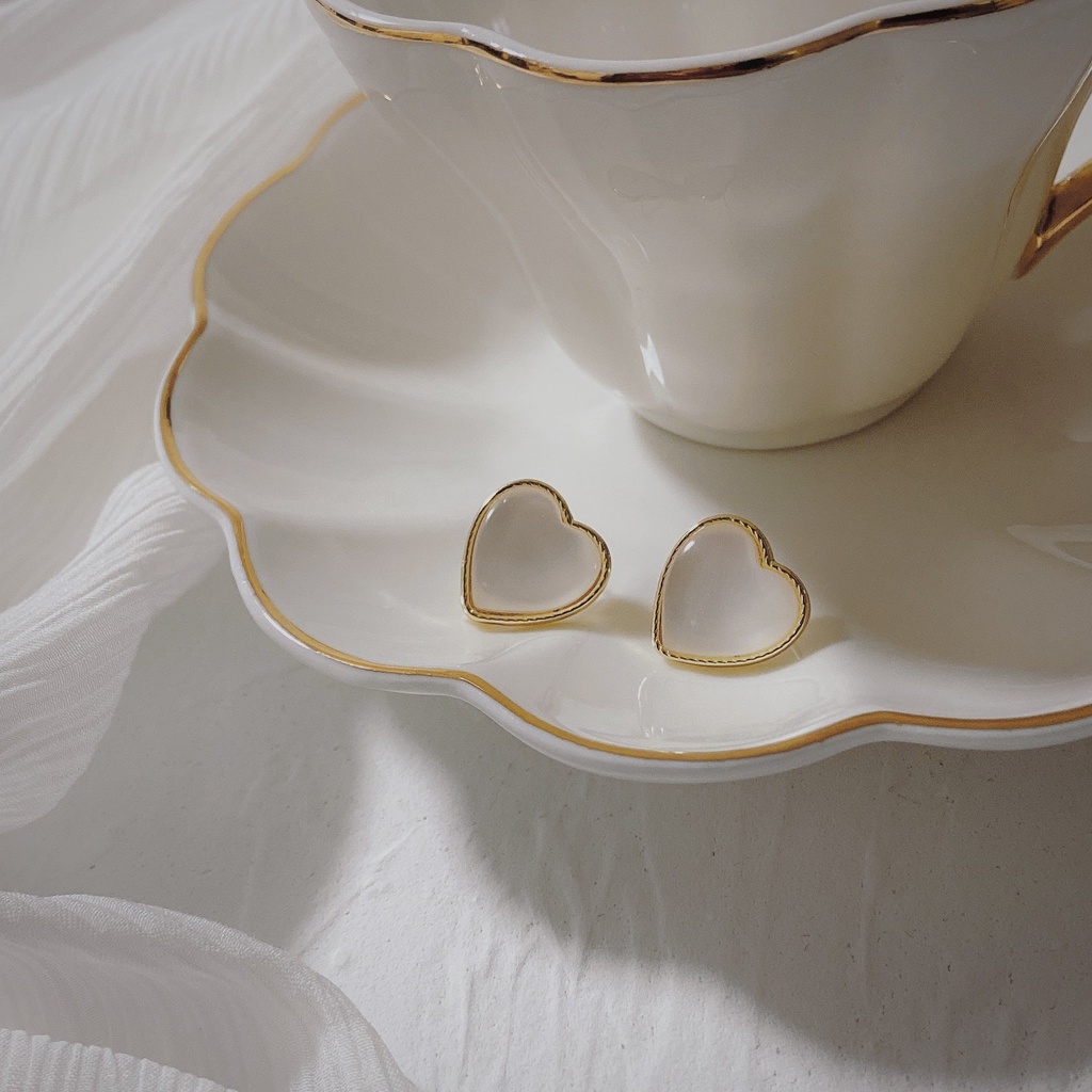 Khuyên tai đinh tán hình trái tim phối đá pha lê nhân tạo phong cách Phnom Penh đơn giản dành cho bạn nữ