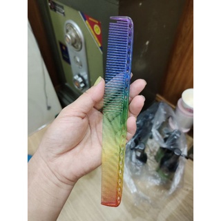 Lược tỉa thưa sắc màu