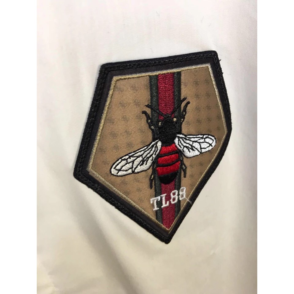 ÁoSơ Mi Nam Cao Cấp Phối Lụa Họa Tiết thêu logo ong MS 36 | BigBuy360 - bigbuy360.vn