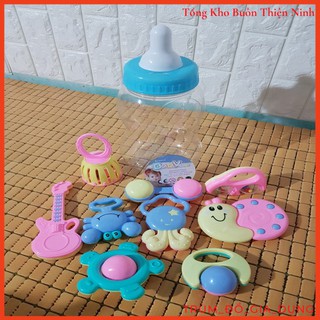 BỘ ĐỒ CHƠI XÚC XẮC BÌNH BÚ 9 MÓN CHO BÉ
