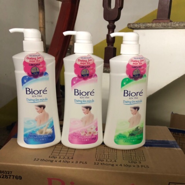 Sữa tắm Dưỡng ẩm mịn da- Hương phấn sữa , Hương Anh Đào , Trà xanh 530gr | BigBuy360 - bigbuy360.vn