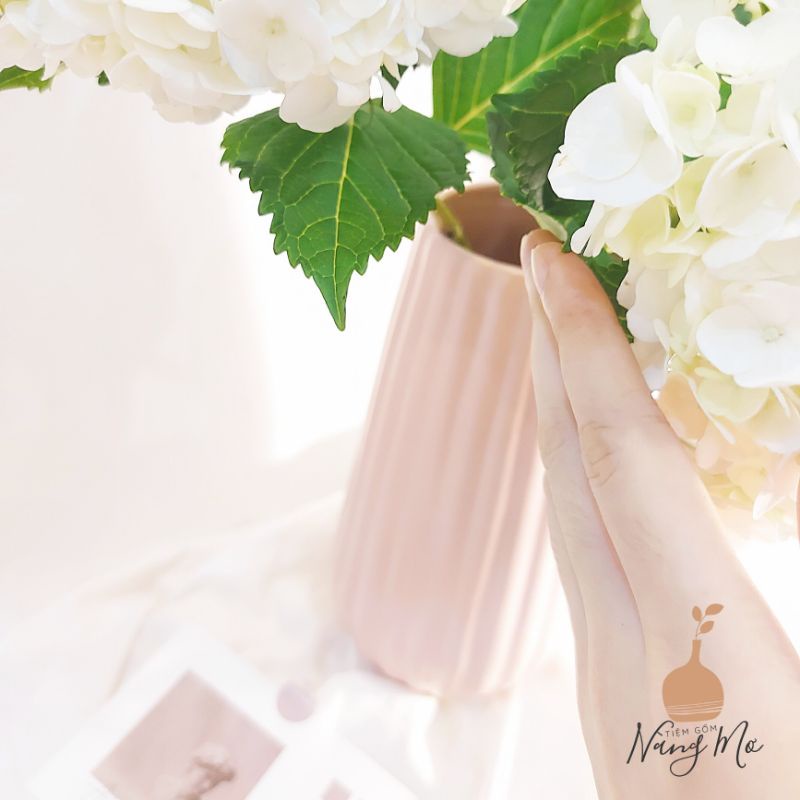 Lọ hoa trụ dài cao 25cm men mát Bát Tràng