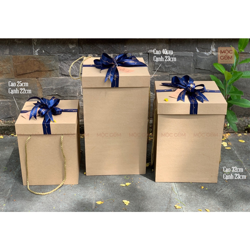 Hộp quà kraft cao cấp có quai kèm nơ đựng bình gốm quà tặng tân gia, sinh nhật Mộc Gốm MG125
