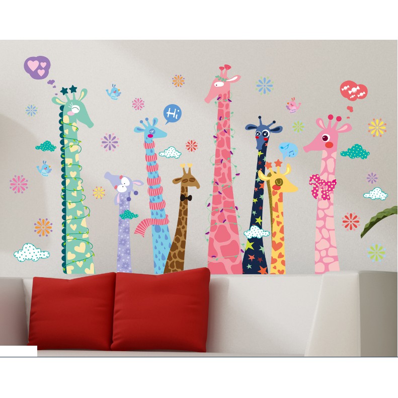 Decal trang trí tường Hươu Cao Cổ sắc màu