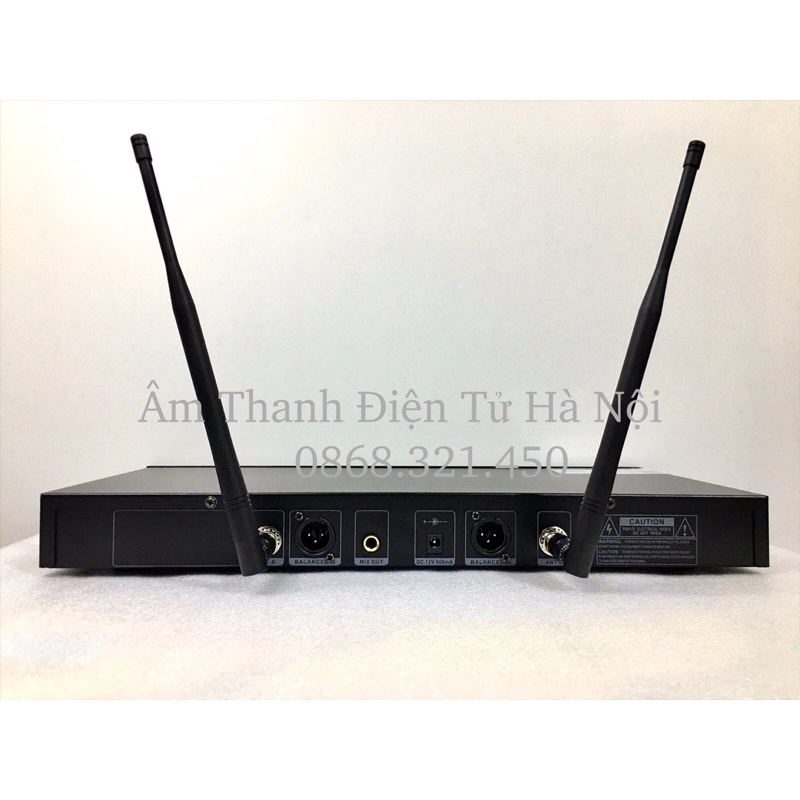 Micro Không Dây M668 Ultra Có Tự Ngắt, Dò Sóng Khỏe.Chuyên Karaoke Gia Đình, Phòng Trà, Quán Hát..