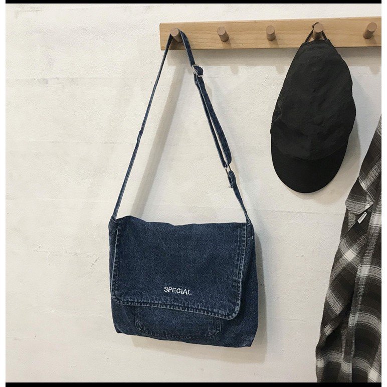 Túi chéo jean denim thêu chữ special