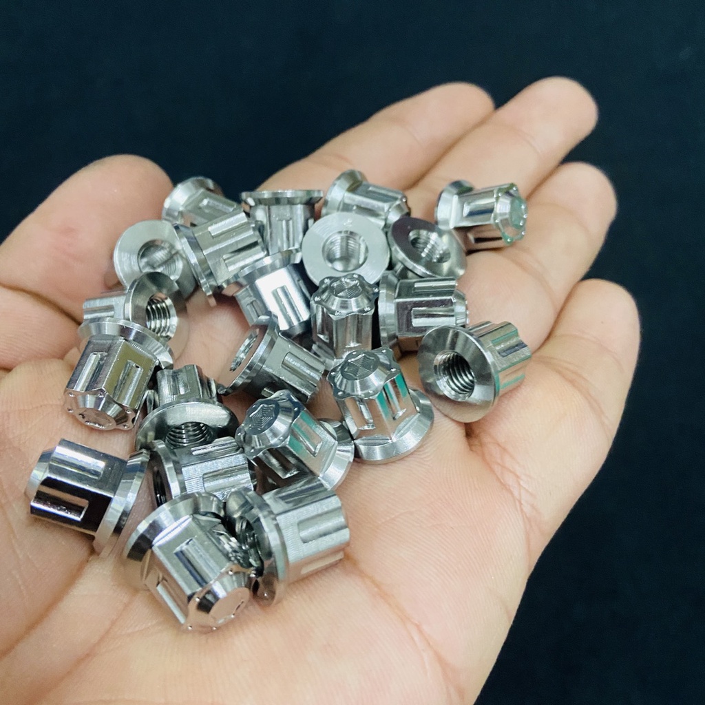 Tán Salaya chất liệu inox 304 sử dụng lắp trục bánh, chân phuộc, cổ pô, dàn áo xe máy