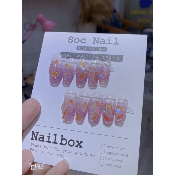 Nail box đính đá pha Lê