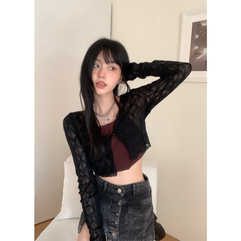 Set áo dây cổ yếm + áo khoác cardigan dài tay chống nắng phong cách thời trang cho nữ