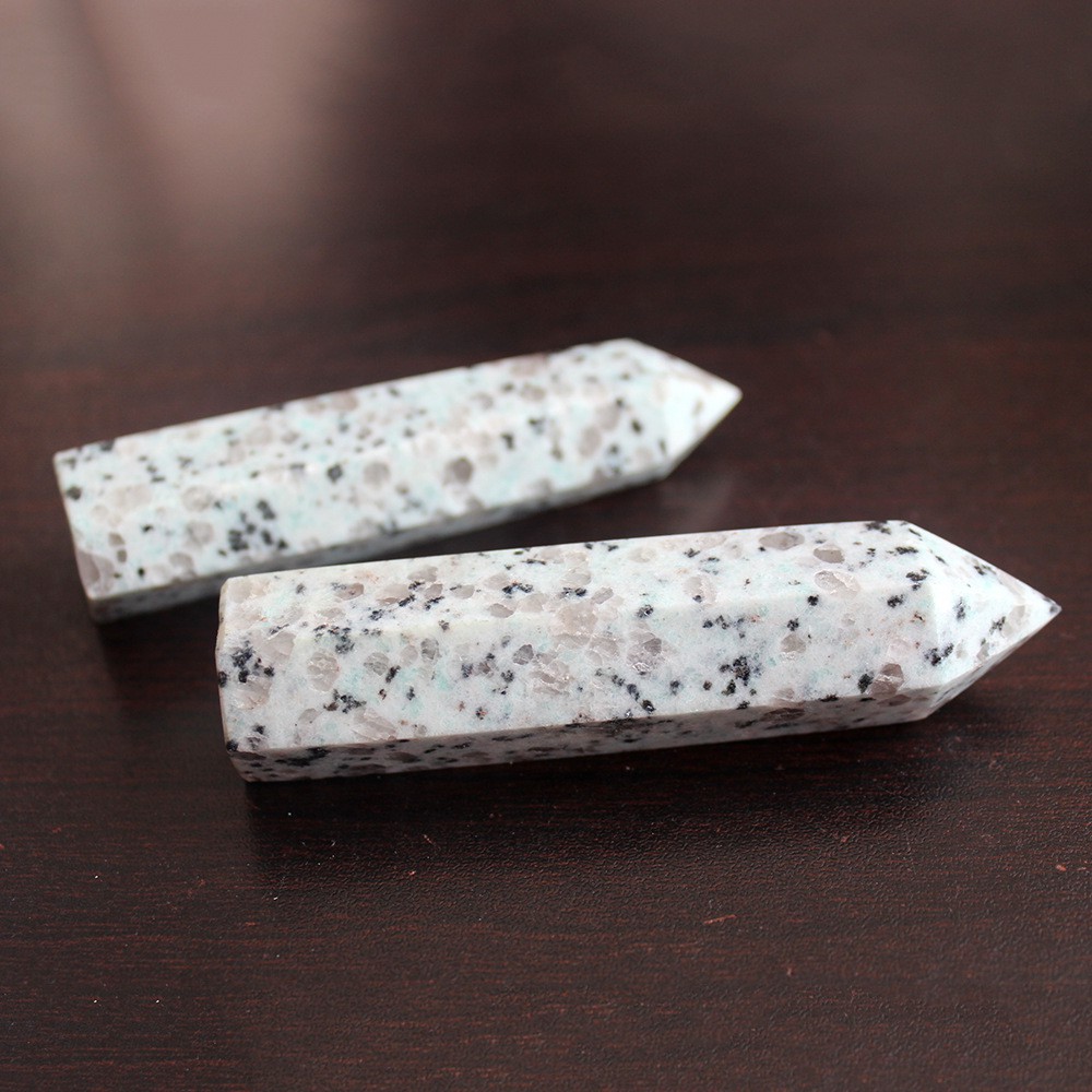 Trụ đá thanh tẩy Speckled stone