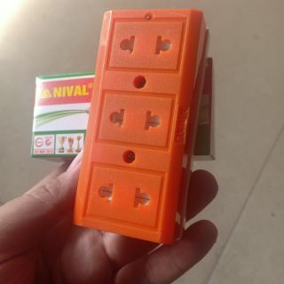 Ổ cắm 3 lỗ có màng che hiệu Nival