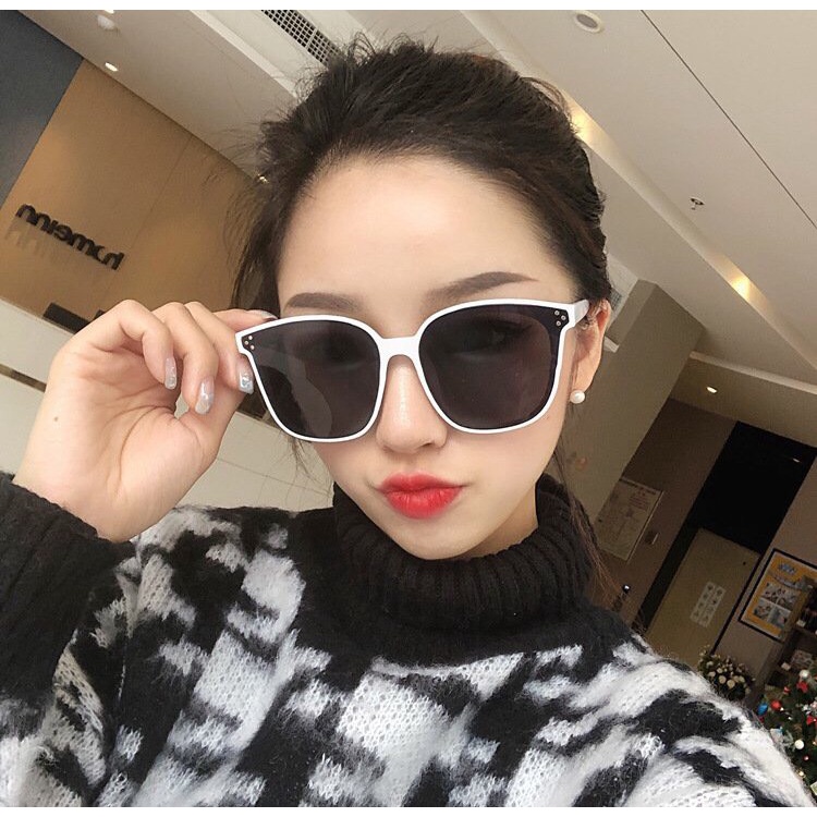 Kính mát nam nữ gọng vuông thời trang phong cách Hàn Quốc chống tia UV đẹp sang trọng EMOJI 006