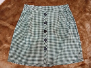 Váy ca ro phom chữ a