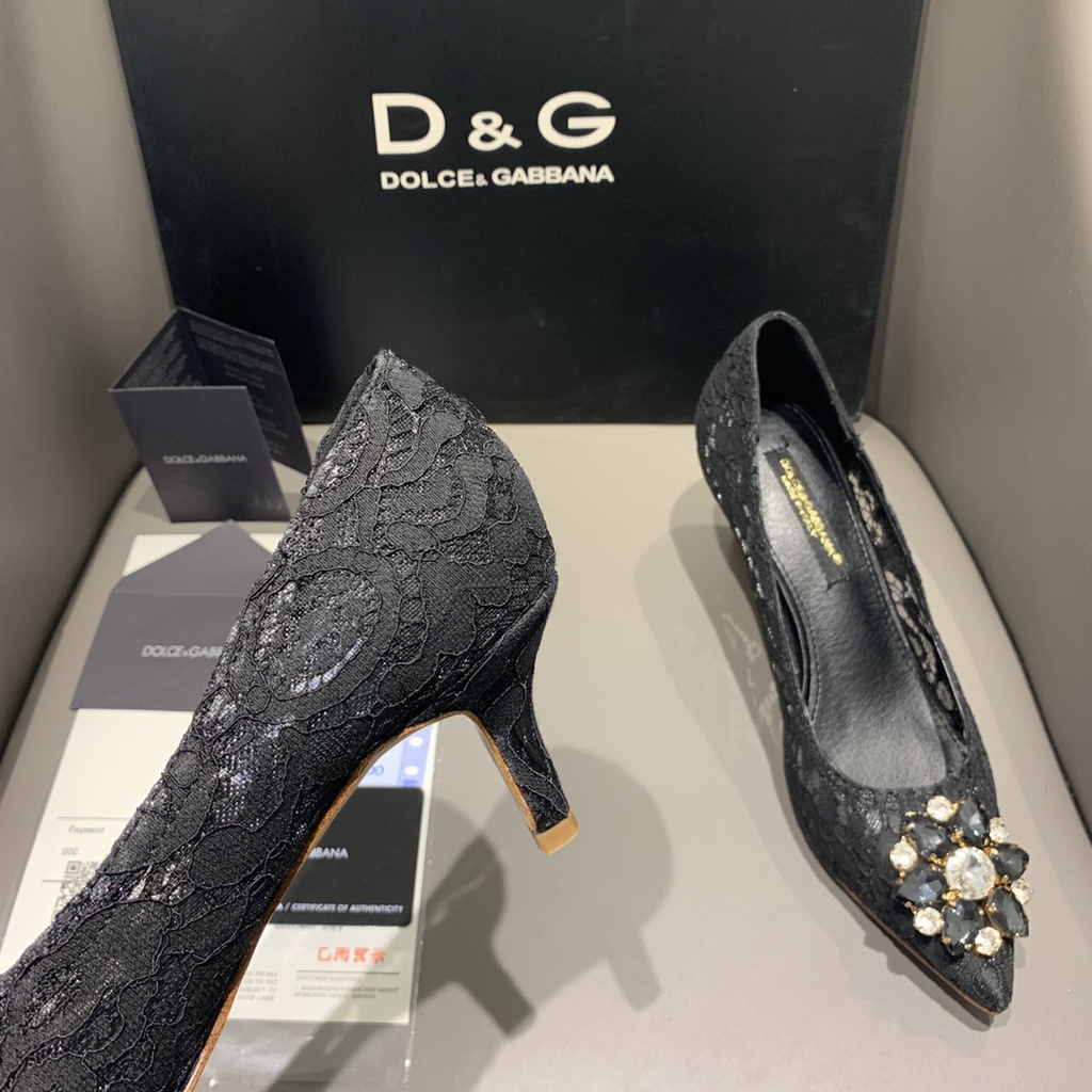 Giày Cao Gót Dolce & Gabb * * *  Màu Đen Đính Đá Phối Ren Hoa Hướng Dương Phong Cách Cổ Điển 1: 1 Restore