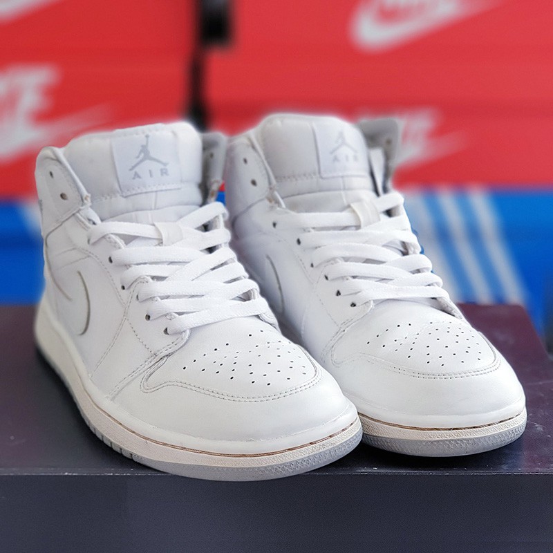 Giày thể thao Air Jordan 1 Retro trắng, real 2hand | BigBuy360 - bigbuy360.vn