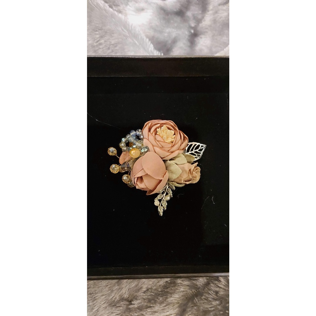 Hoa cài áo vải nhung cao cấp mẫu mix màu