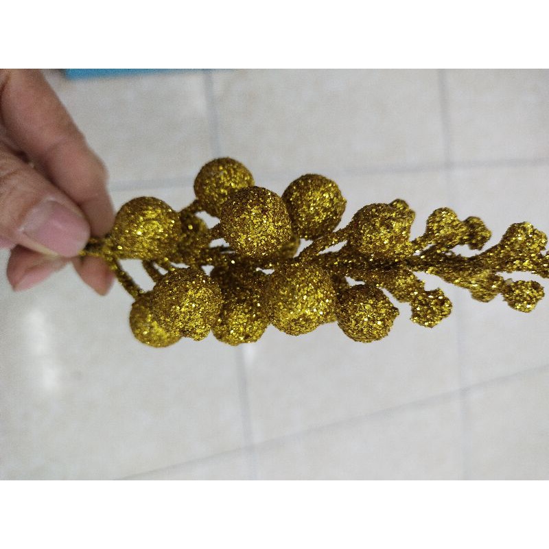 Cành sung nhũ kim tuyến dùng để trang trí