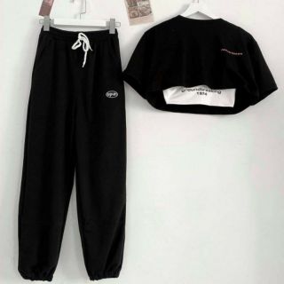 Set Áo Croptop 1974 + Quần Spun