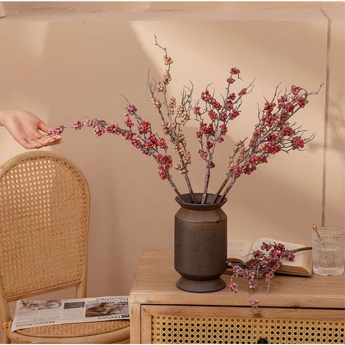 Hoa giả- Hoa lụa cao cấp trang trí nhà cửa mô phỏng cành hồng gai mang phong cách hơi hướng âu châu