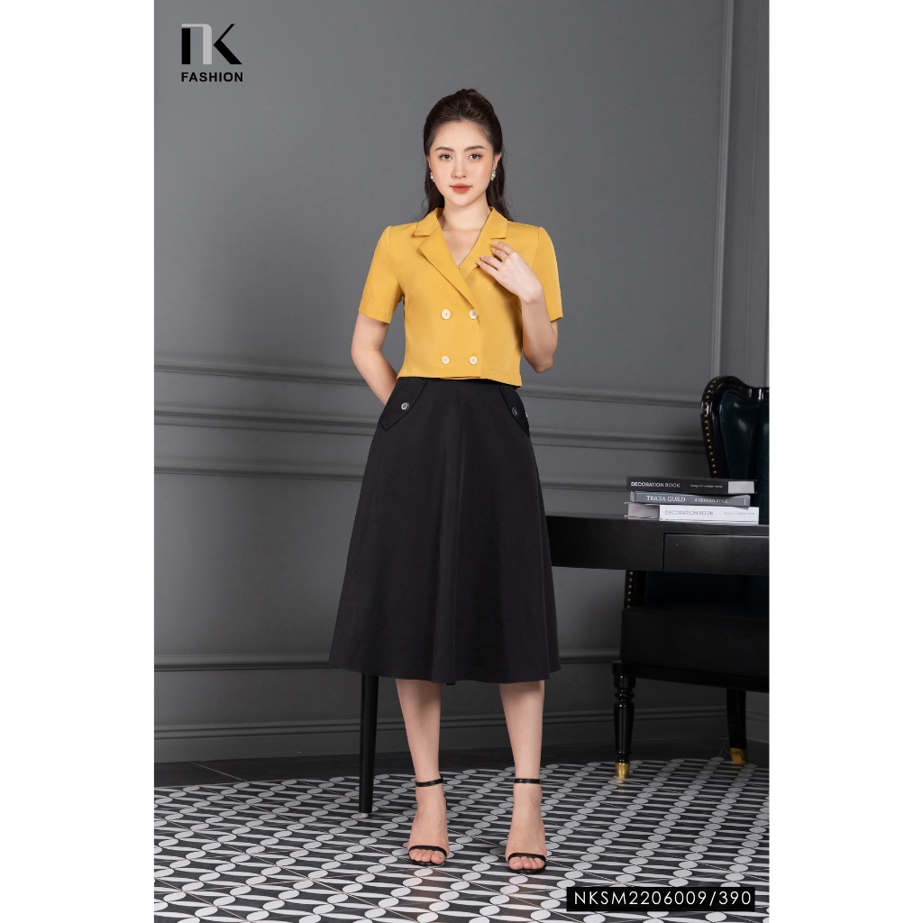 Áo Sơ Mi NK FASHION Thiết Kế Cổ Ve Kết Hợp Cúc Dọc Chất Liệu Nhập Hàn Cao Cấp Thanh Lịch NKSM2206009