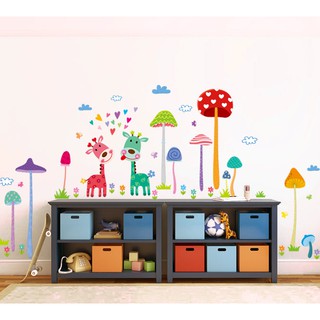 Tranh decal khu vườn của bé
