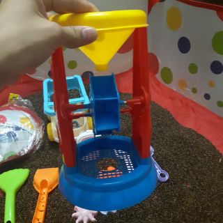 Đồ chơi xúc cát kèm hạt muồng muồng