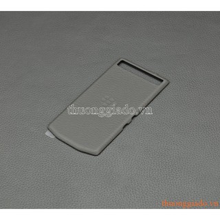 Nắp lưng Blackberry porsche design p'9982 màu đen .Hàng zin theo máy