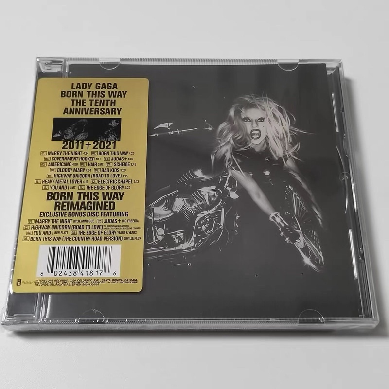 LADY GAGA - BORN THIS WAY  - ĐĨA CD