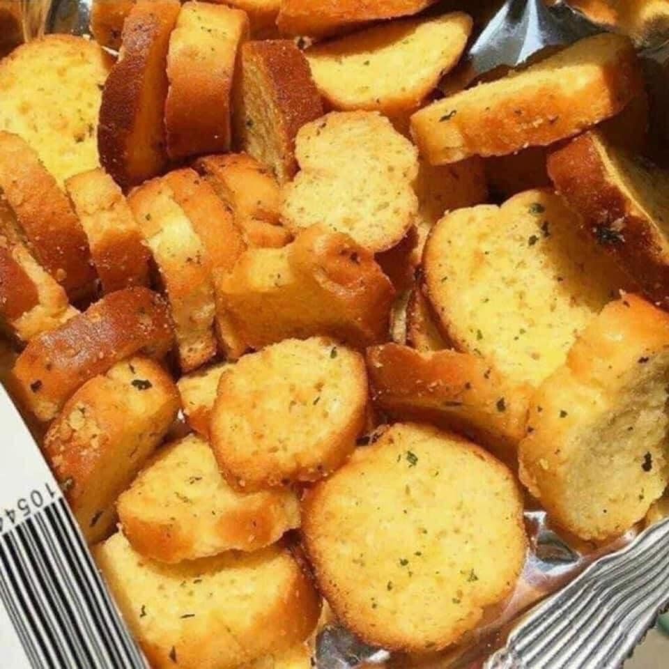 Snack bánh mỳ nướng Pizza Và Bơ Tỏi Samlip 120g