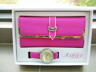 Bộ đồng hồ và ví Ashley nhập từ Mỹ