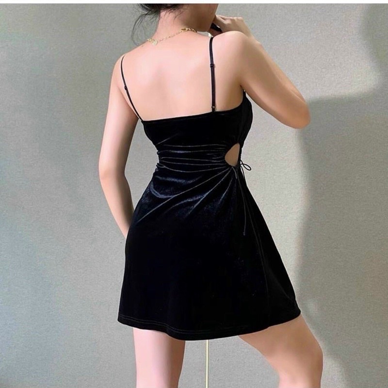 Có mút ngực Đầm nhung 2 dây khoét eo Hàng có sẵn