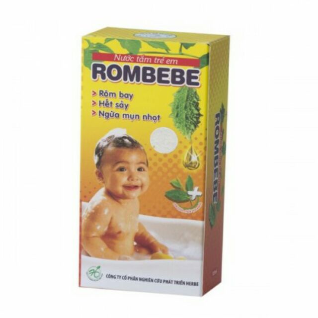 Tắm bé trị rôm sảy Rombebe